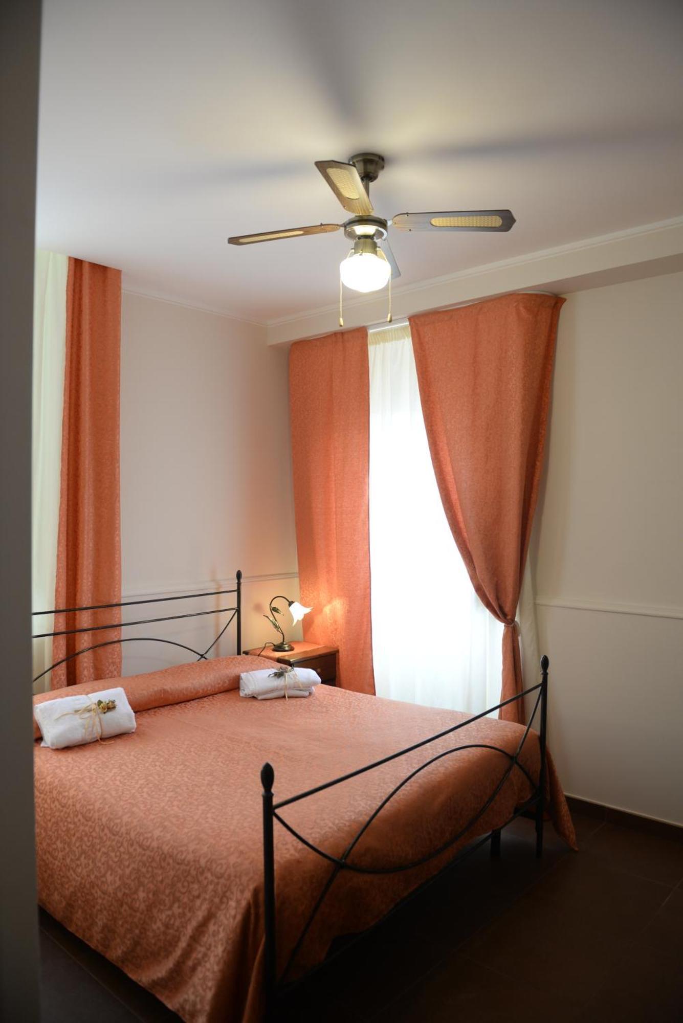 B&B San Leonardo Mascali Eksteriør billede