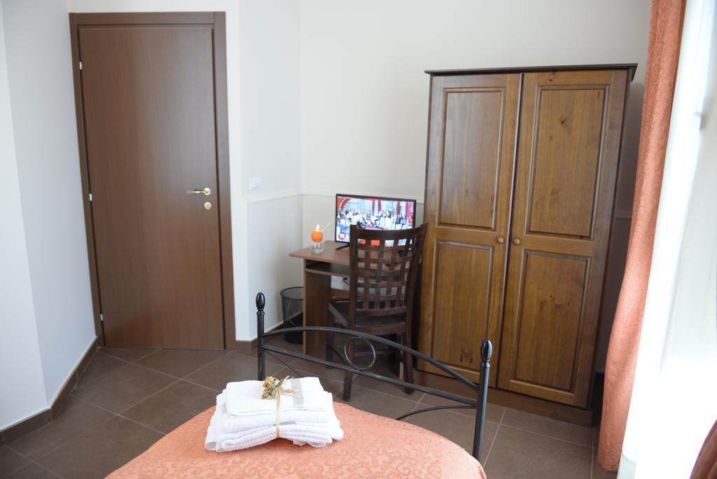 B&B San Leonardo Mascali Eksteriør billede